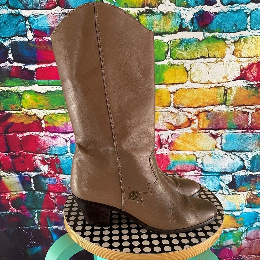 Vintage Etienne Aigner Tan Leather Heeled Boots Size 10 N Narrow